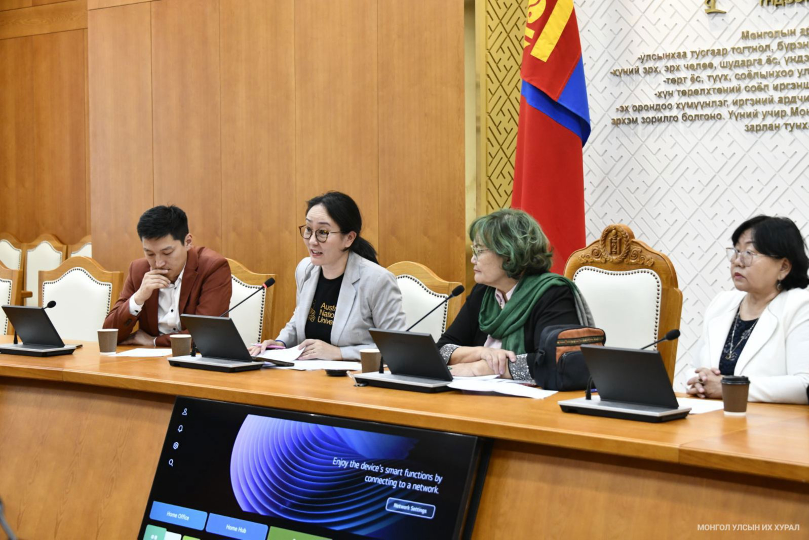 Ахмад настны тухай хуулийн хэрэгжилттэй танилцах төлөвлөгөөг ахмадуудтай хамтран хэлэлцлээ